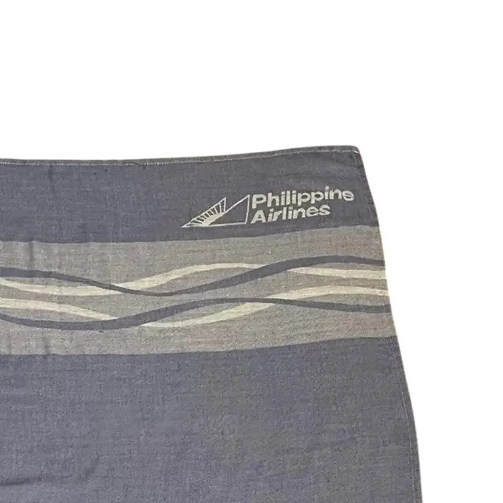 PHILIPPINO AIRLINES Economy 40 x 70‎ in. 100% Polyester Blanket Sealed